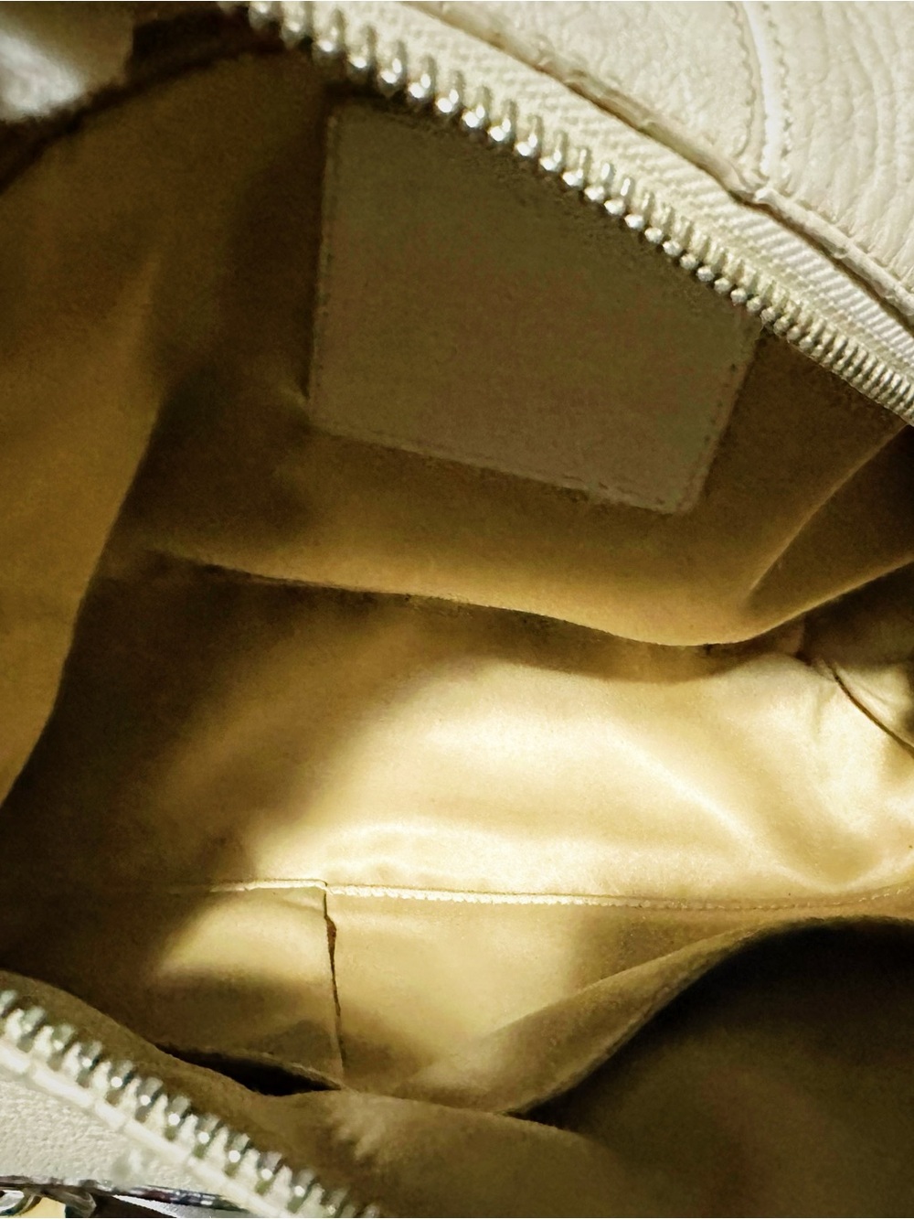 Vintage Coach soho Shoulder Bag Pebbled Leather in Chalk - Picture 13 of 17